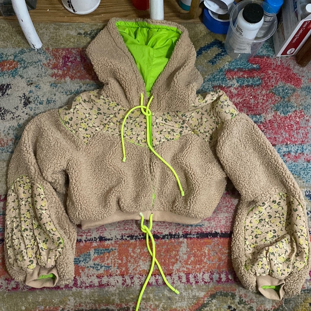 Cropped hoodie